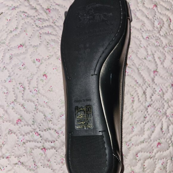 Burberry Metallic Flats with Buckle Detail. - Picture 3 of 9